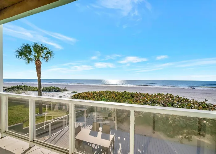 Beachfront & Ocean Views Balcony Sleeps 8 Ferienhaus