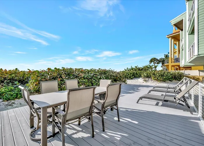 Ferienhaus Beachfront & Ocean Views Balcony Sleeps 8
