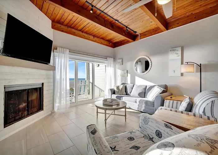 Beachfront & Ocean Views Balcony Sleeps 8 *