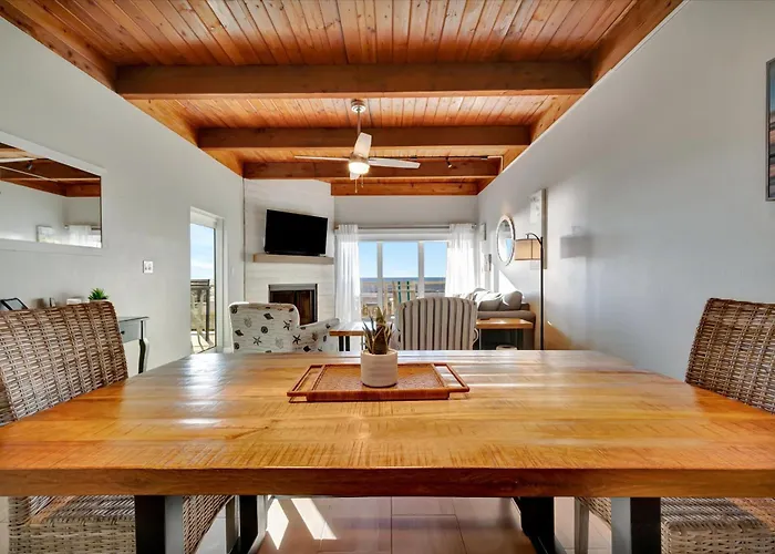 Ferienhaus Beachfront & Ocean Views Balcony Sleeps 8 *