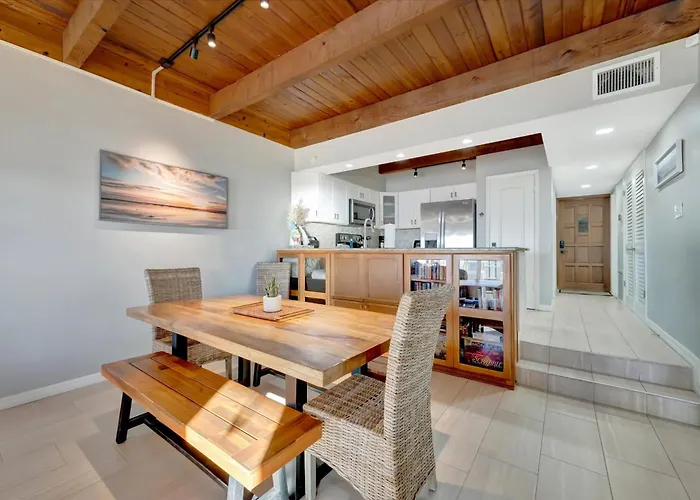 Ferienhaus Beachfront & Ocean Views Balcony Sleeps 8