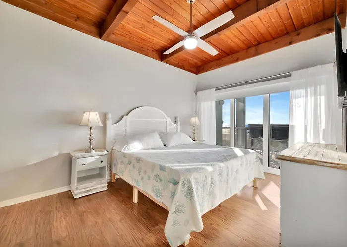 Ferienhaus Beachfront & Ocean Views Balcony Sleeps 8