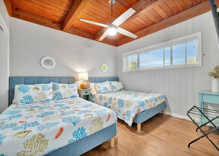 Beachfront & Ocean Views Balcony Sleeps 8 Ferienhaus